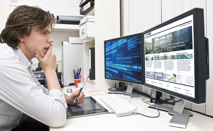 Lees meer... : Dreamweaver Cs4