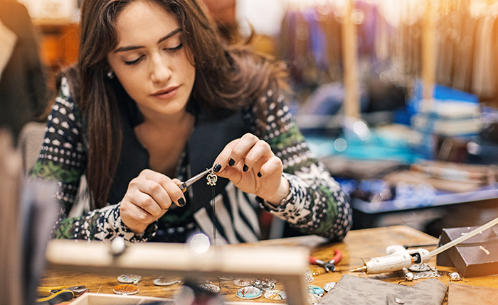 Sta op Zachtmoedigheid Marxisme Cursus Sieraden Maken | Opleiding als thuisstudie | NHA